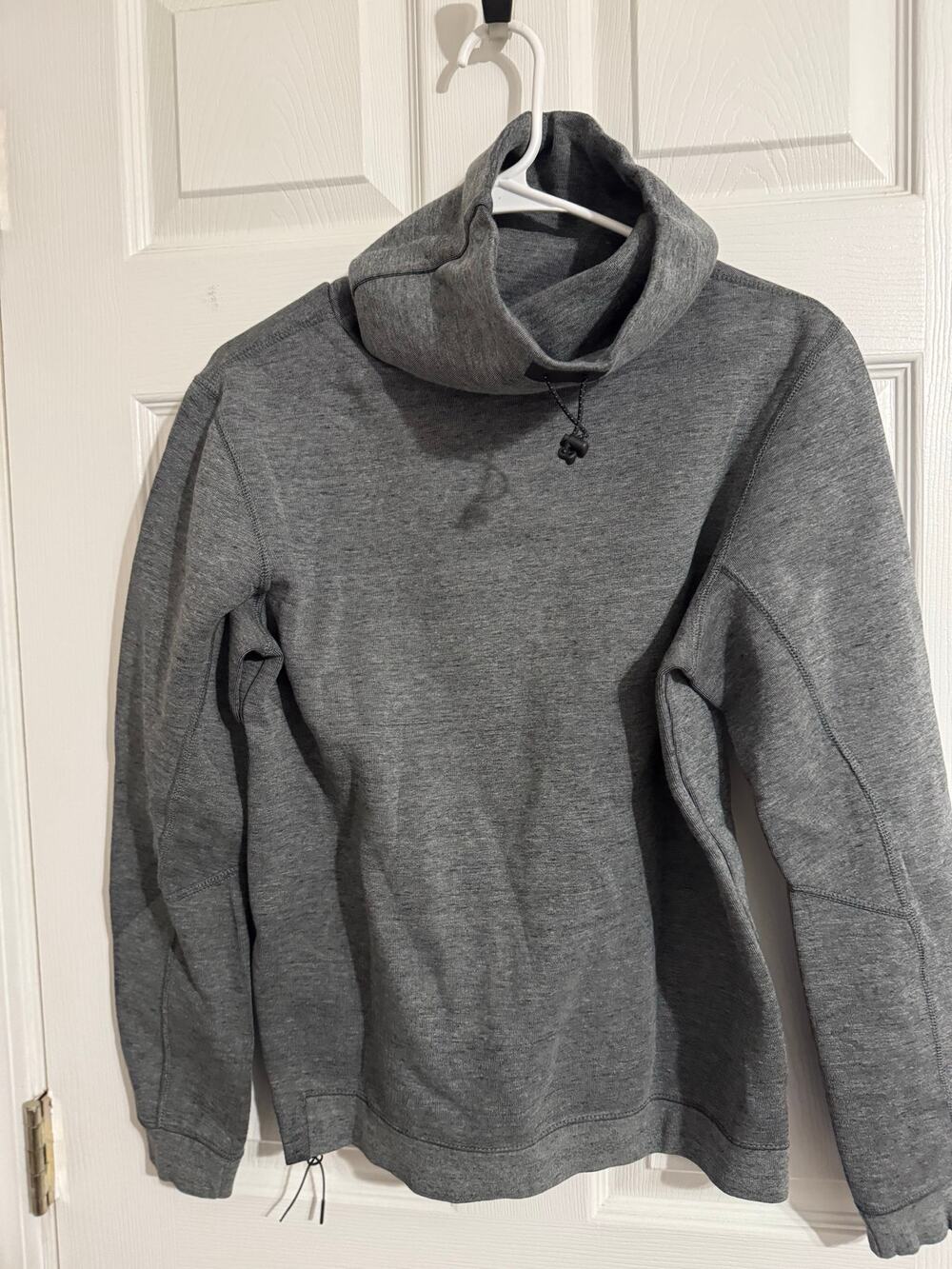 Nike Funnel Neck Gray Sweatshirt Modern Running Athleisure Womenās Sz: Small